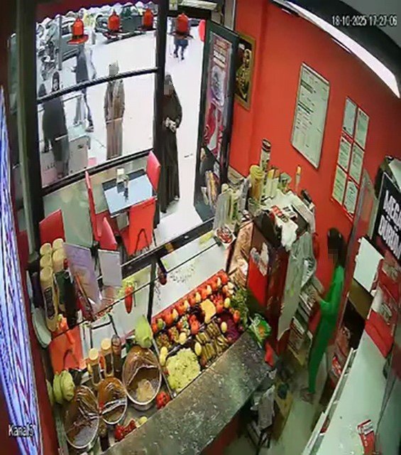 Kadınlar Çocuğa Dükkandaki Kasadan 3 Bin Lirayı Böyle Çaldırdı