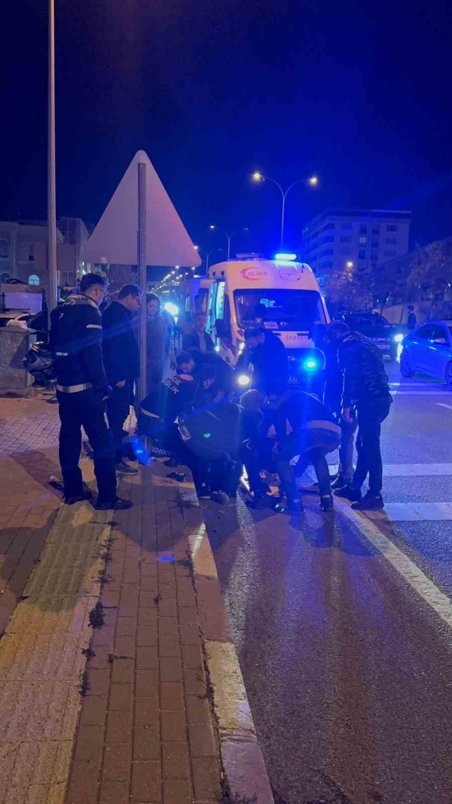 Karşıdan Karşıya Geçmeye Çalışan Yayaya Motosiklet Çarptı