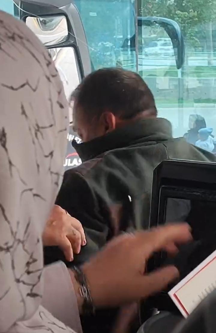 Otobüste Yumruklu Kavga Kamerada