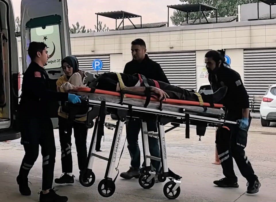 Başına Makine Çarpan İşçi Kanlar İçinde Kaldı