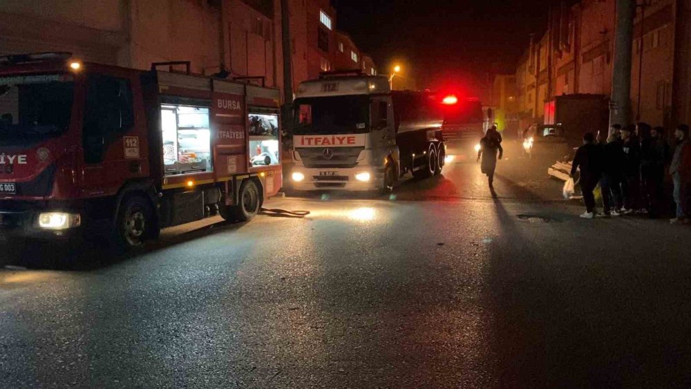 Mobilya İmalathanesinde Yangın
