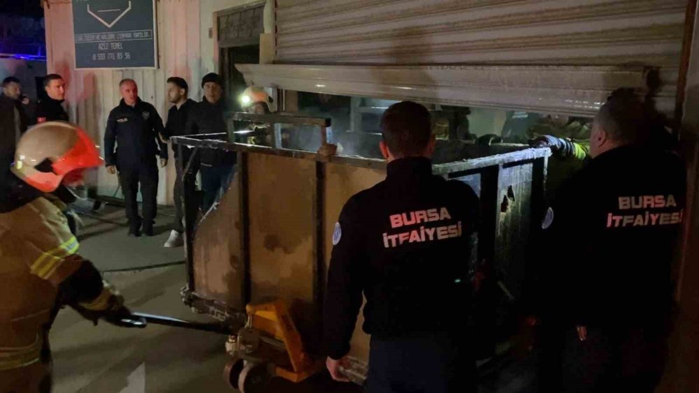 Mobilya İmalathanesinde Yangın