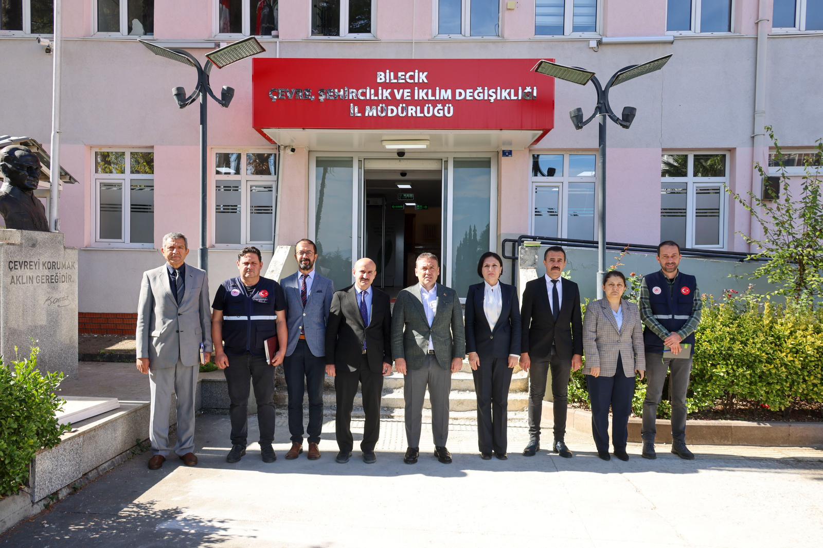 vali-sozerden-cevre-sehircilik-mudurlugune-ziyaret1.jpg