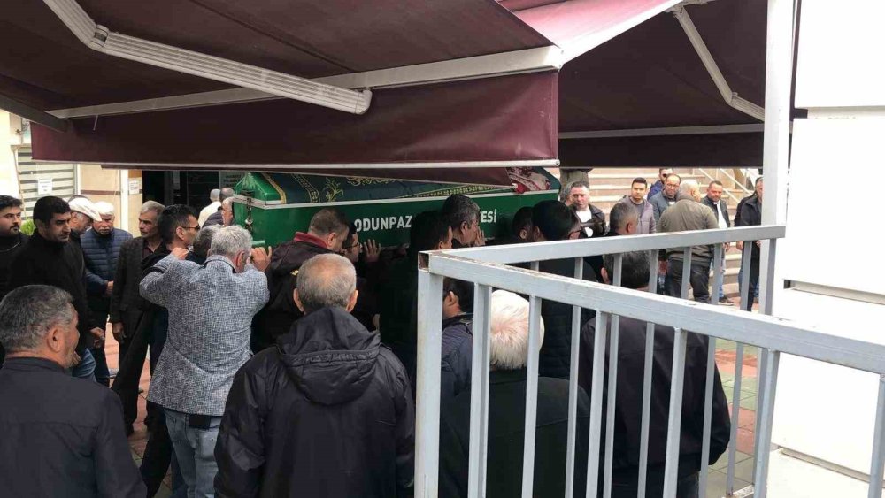 13 Yaşındaki Öykü Son Yolculuğuna Uğurlandı