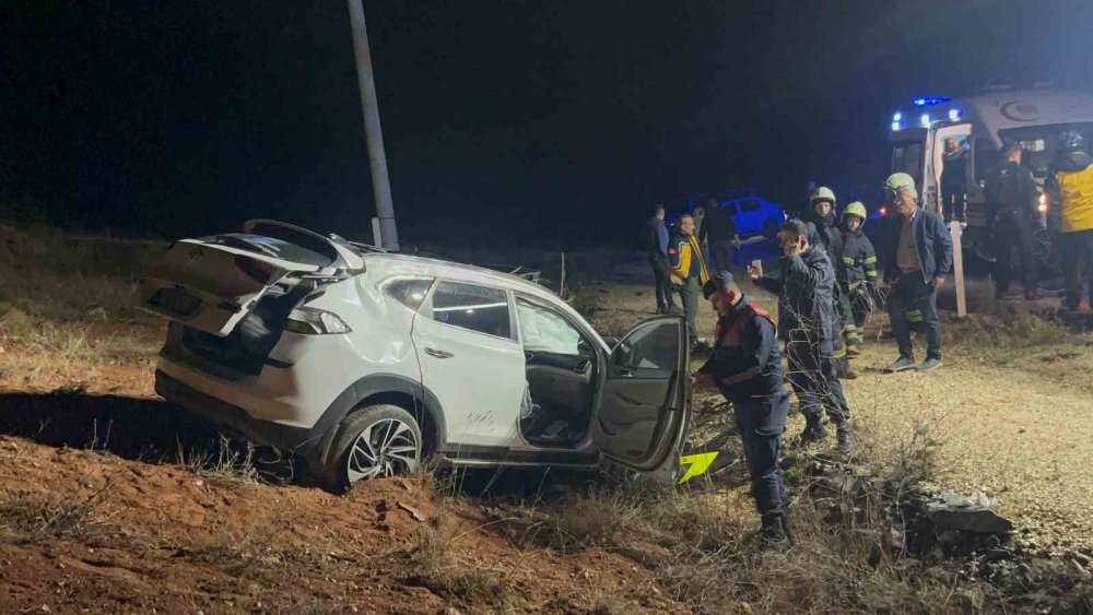 Çocuk Sürücünün Kullandığı Otomobil Şarampole Uçtu: 1 Ölü, 4 Yaralı