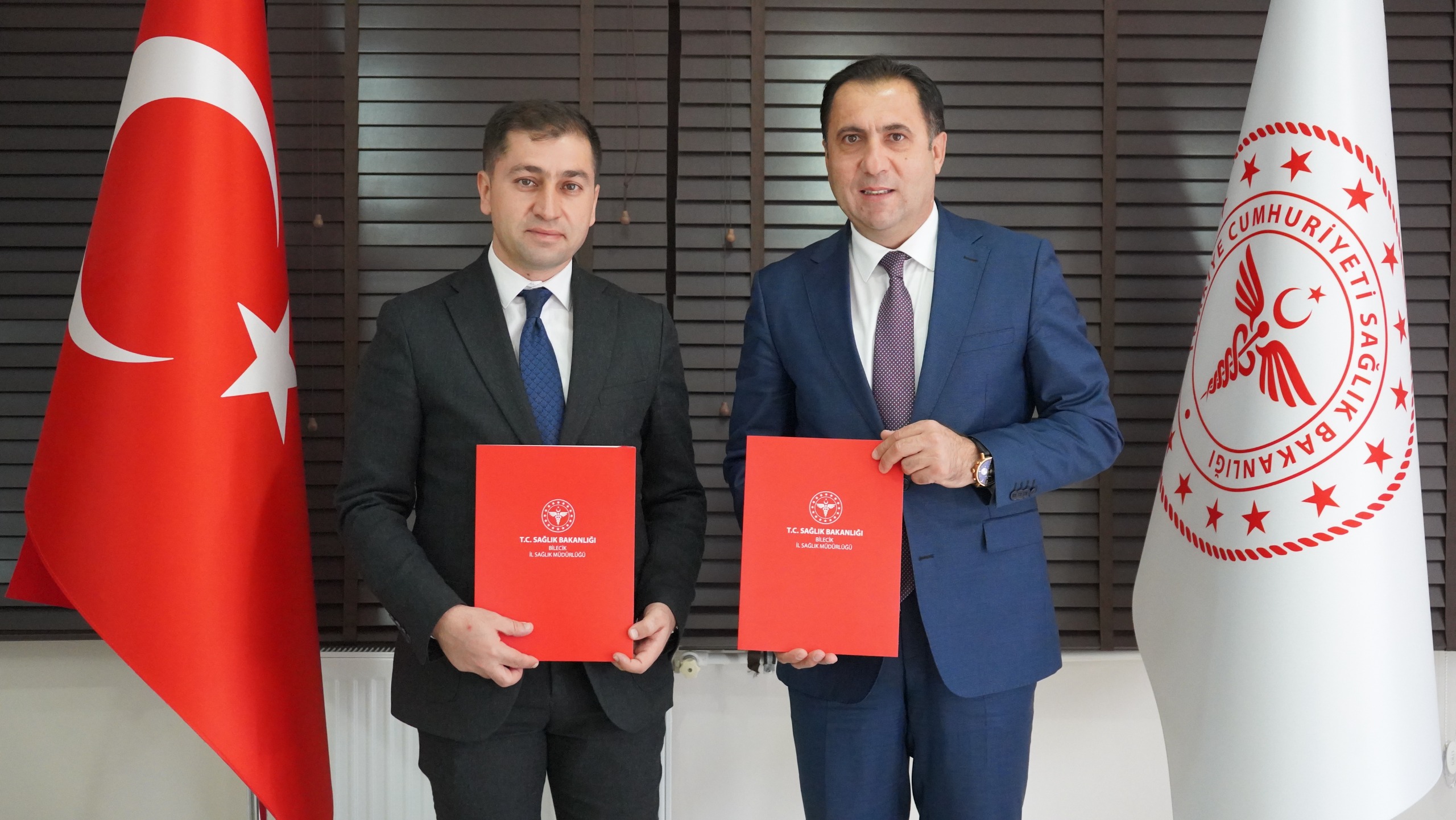 imzalar-huzurevi-sakinleri-icin-atildi1.jpg