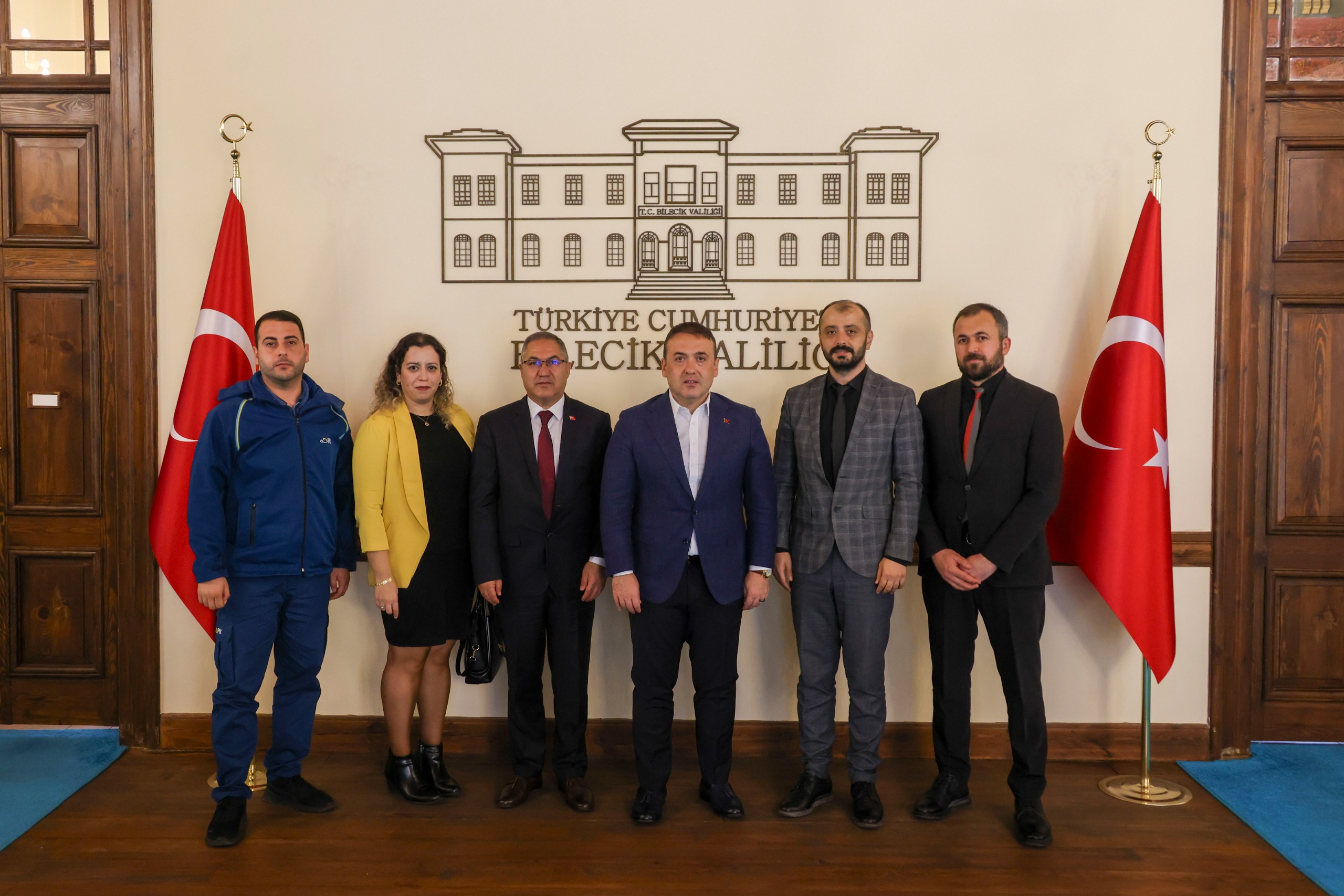 vali-sozer-ptt-heyetini-kabul-etti.jpg