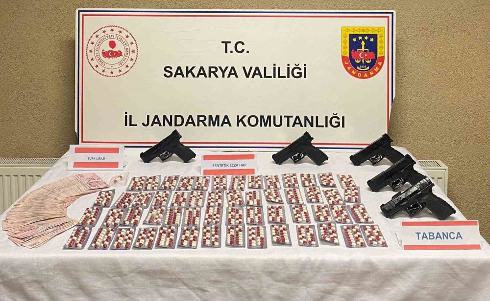 773 Sentetik Ecza Ele Geçirildi