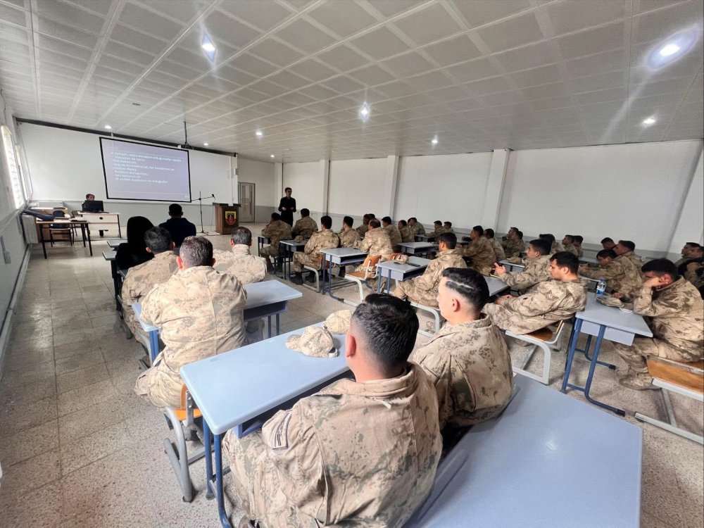 Jandarma Personeline Aep Eğitimi