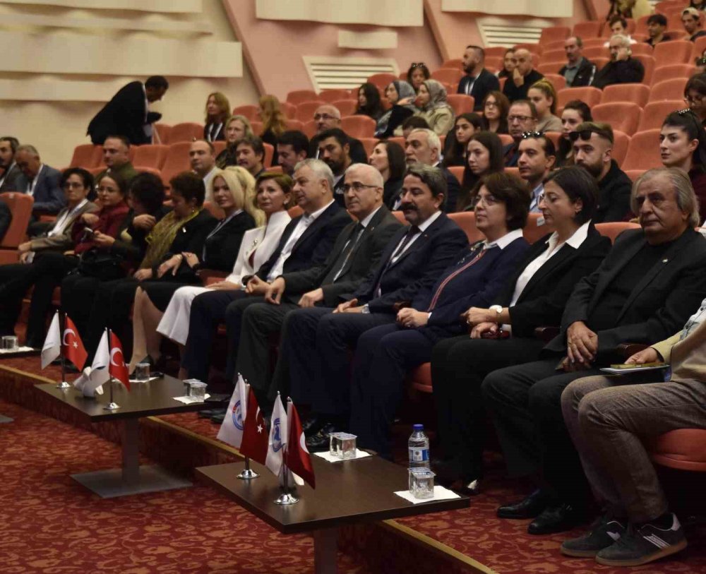 Uluslararası Türk Halk Oyunları Kongresi Düzenlendi