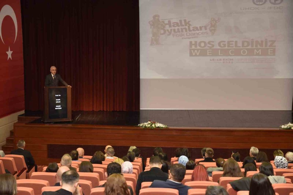 Uluslararası Türk Halk Oyunları Kongresi Düzenlendi