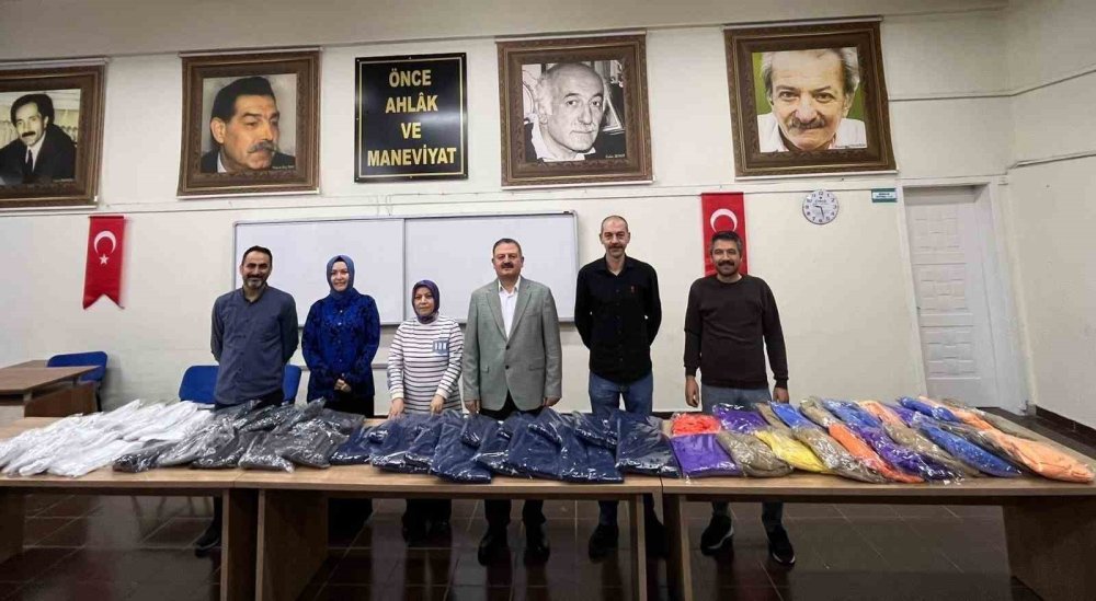 Üretilen Kışlıklar İhtiyaç Sahiplerine Ulaştırılacak