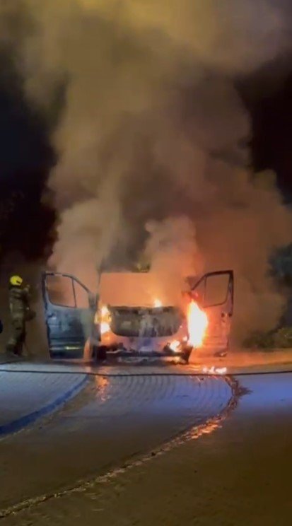 Minibüs Alev Alev Yandı