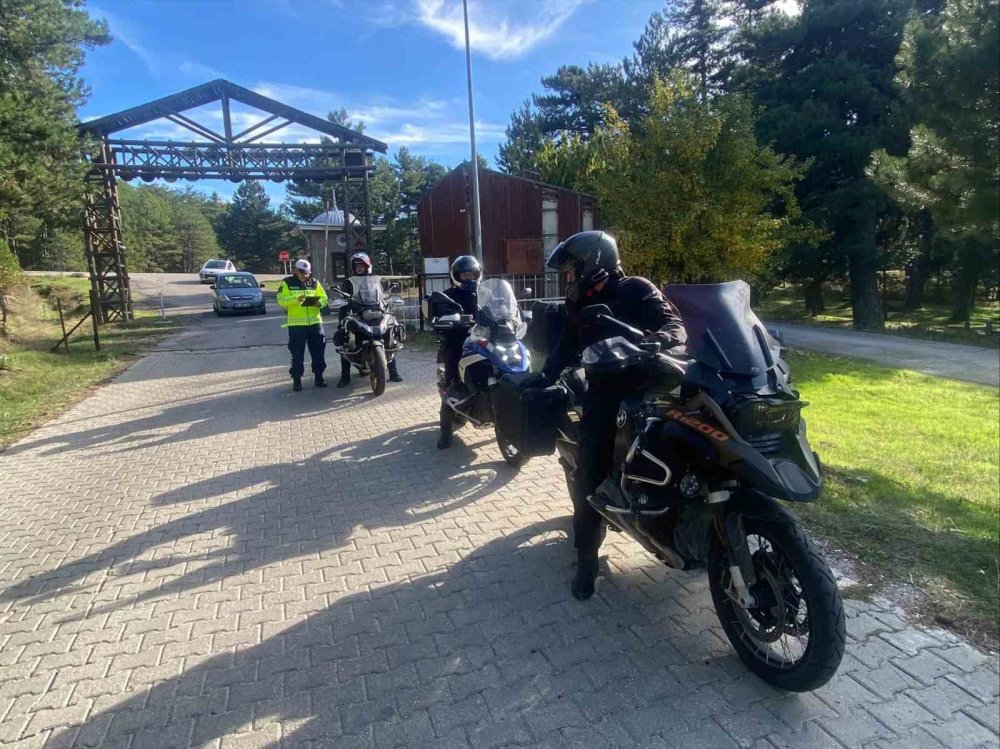Jandarmadan Motosiklet Ve Motorlu Bisiklet Denetimi