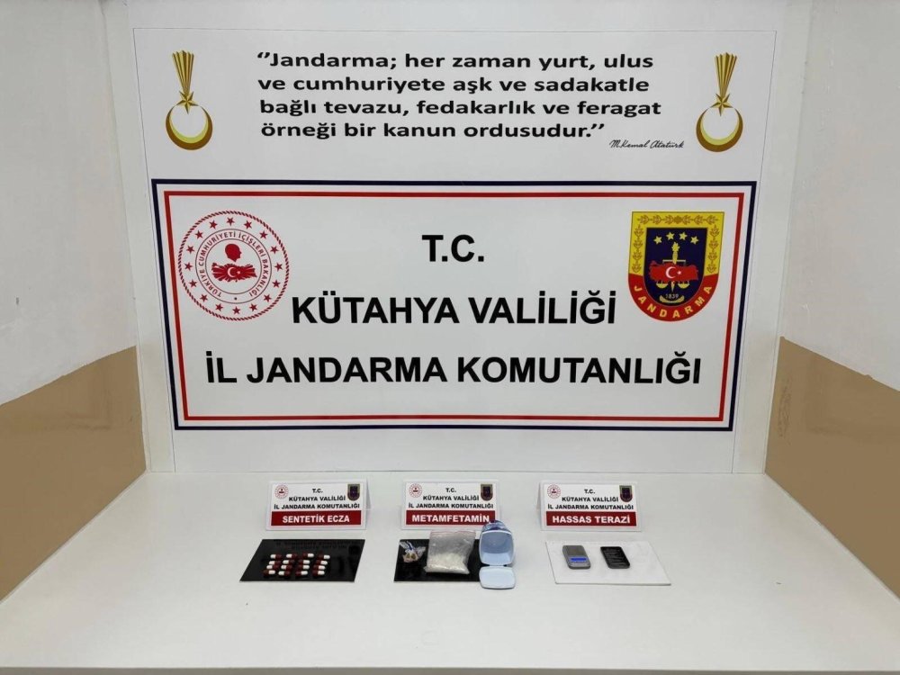 Jandarmadan Uyuşturucu Operasyonu: 2 Şüpheli Tutuklandı