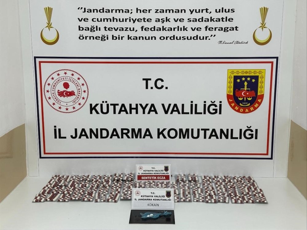 Jandarmadan Uyuşturucu Operasyonu: 2 Şüpheli Tutuklandı