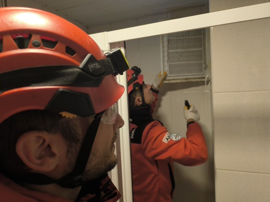 Mahsur Kalan Güvercin Kurtarıldı