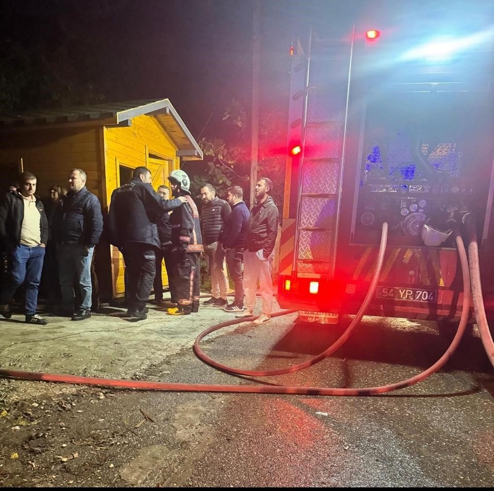 Marangoz Atölyesinde Çıkan Yangın Söndürüldü