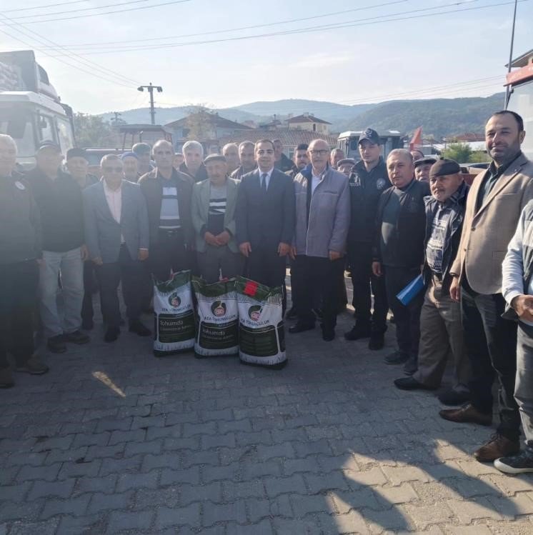 Yenipazar’da Üreticilere Tohum Desteği Sağlandı