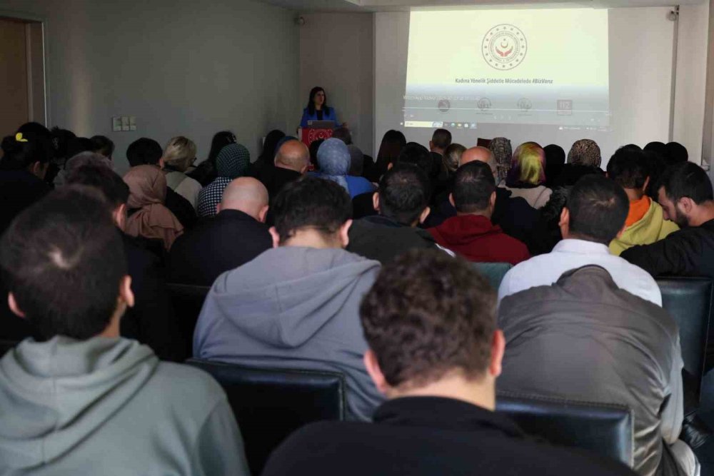 Kadına Şiddetle Mücadele Seminerleri Düzenlendi