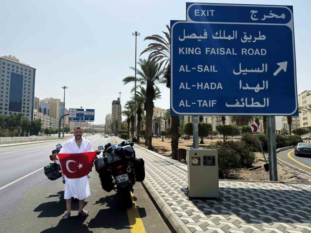 Motosikleti İle 250 Bin Kilometre Yol Yaptı: Son Durağı Umre Oldu