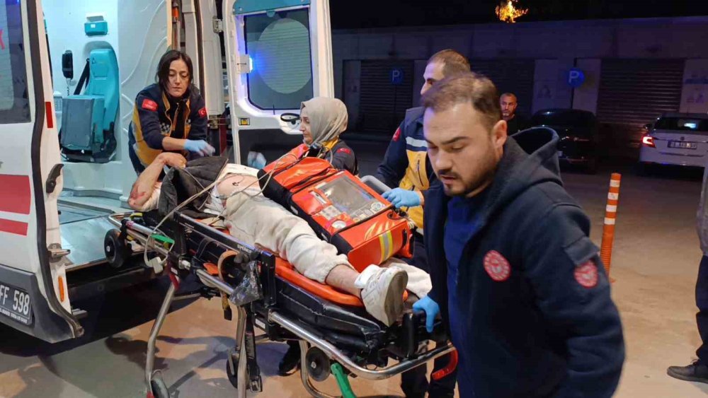 Motosikletler Çarpıştı: 6 Kişi Yaralandı!