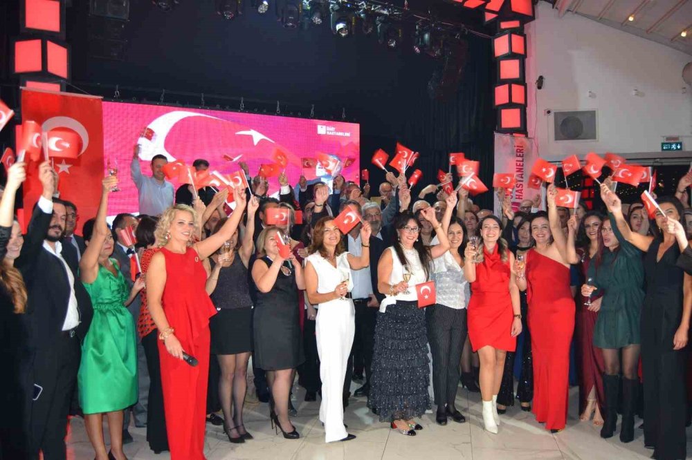 Cumhuriyet’in 102. Yılı Coşkuyla Kutlandı