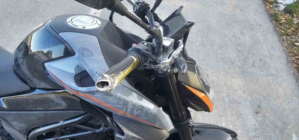 Seyir Halindeki Motosiklet Önüne Çıkan Köpeğe Çarptı