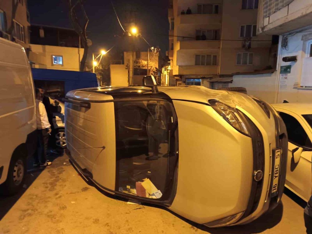 Kontrolden Çıkan Otomobil Yan Döndü 1 Kişi Yaralandı