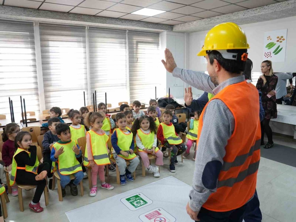 Kreşlerde Miniklere İş Güvenliği Eğitimi