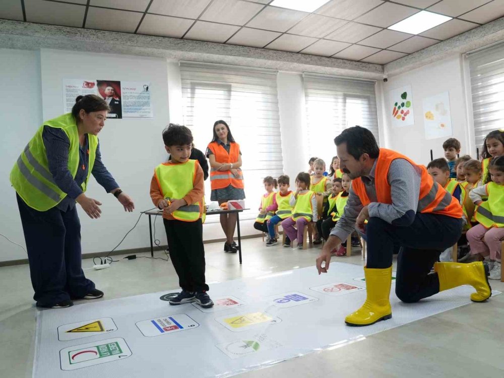 Kreşlerde Miniklere İş Güvenliği Eğitimi