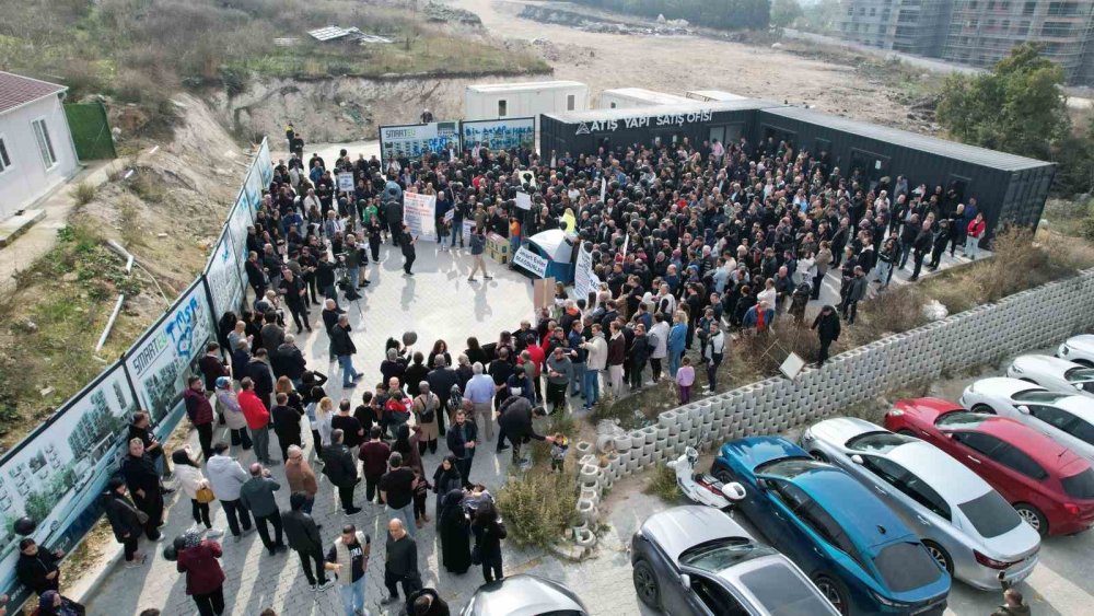 Mağdurlar Gökyüzüne Siyah Balon Bıraktı