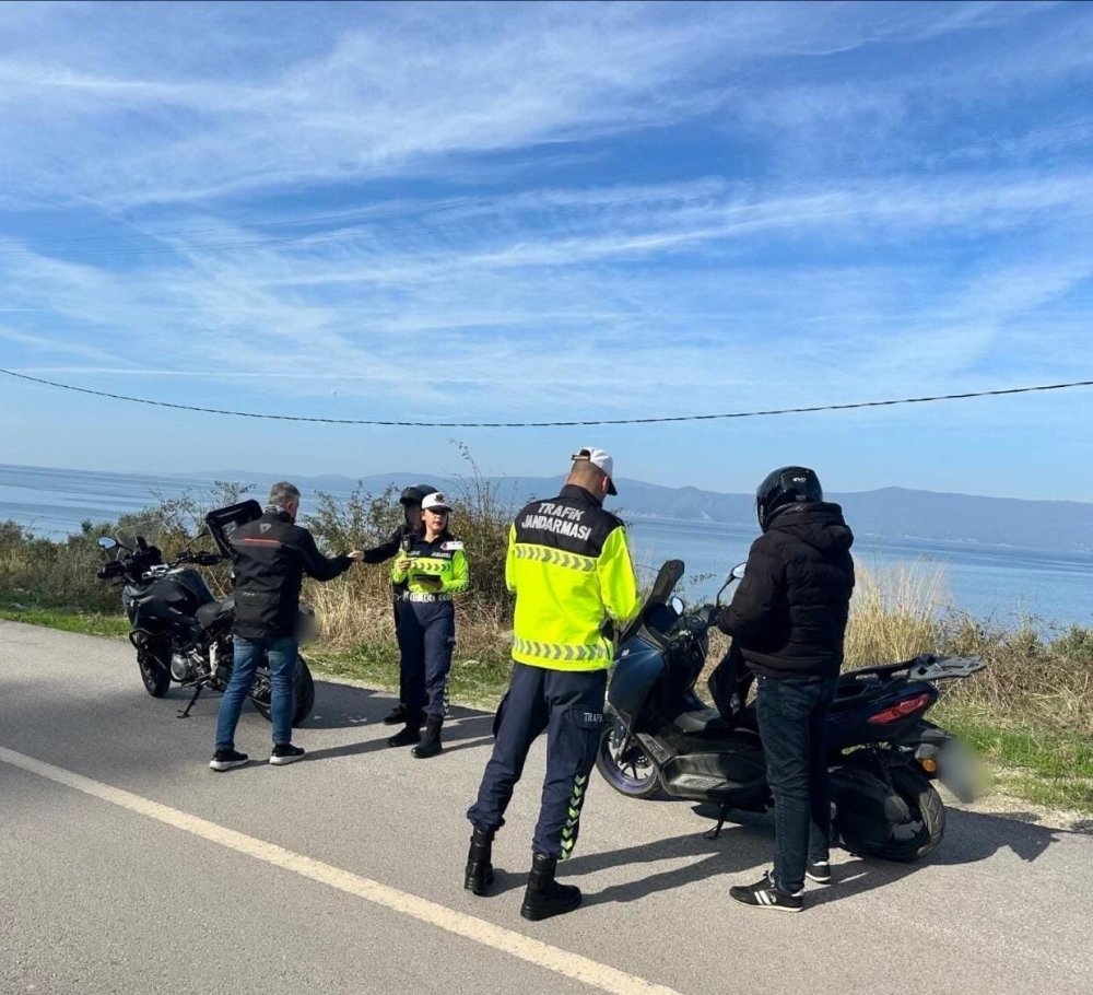 Servis Araçları Ve Motosikletlere Sıkı Denetim