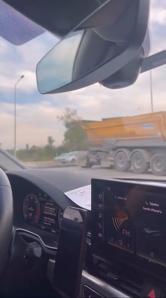 Ters Şeritten Giren Kamyon ’pes’ Dedirtti