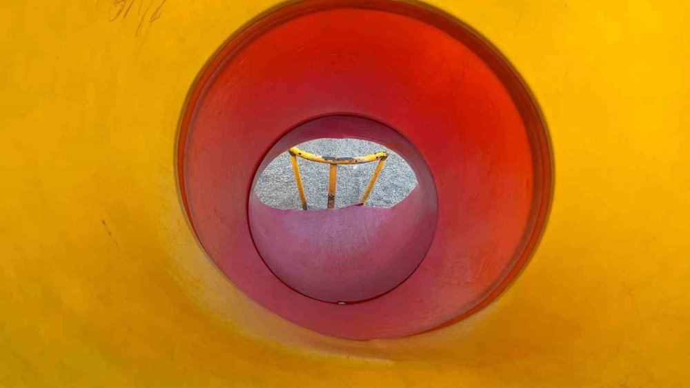 Bu Kaydırak Kazaya Davetiye Çıkarıyor