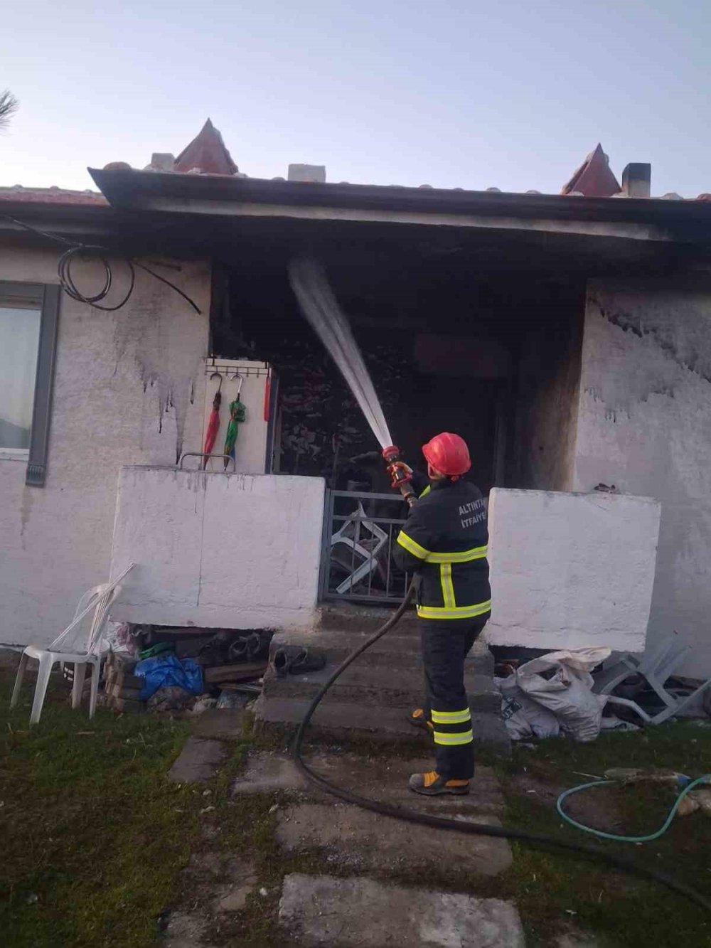 Ev Yangını Korkuttu