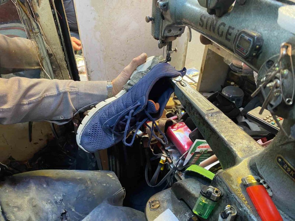 Havaların Soğuması İle Vatandaşların Kışlık Ayakkabı Telaşı Başladı