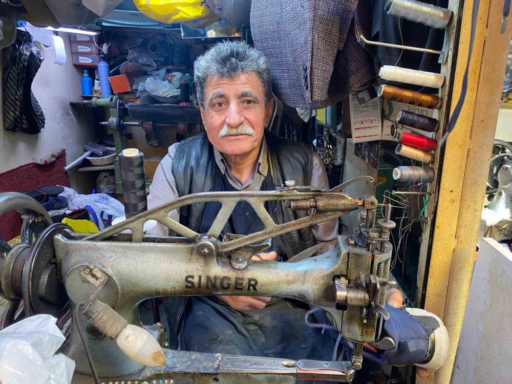 Havaların Soğuması İle Vatandaşların Kışlık Ayakkabı Telaşı Başladı