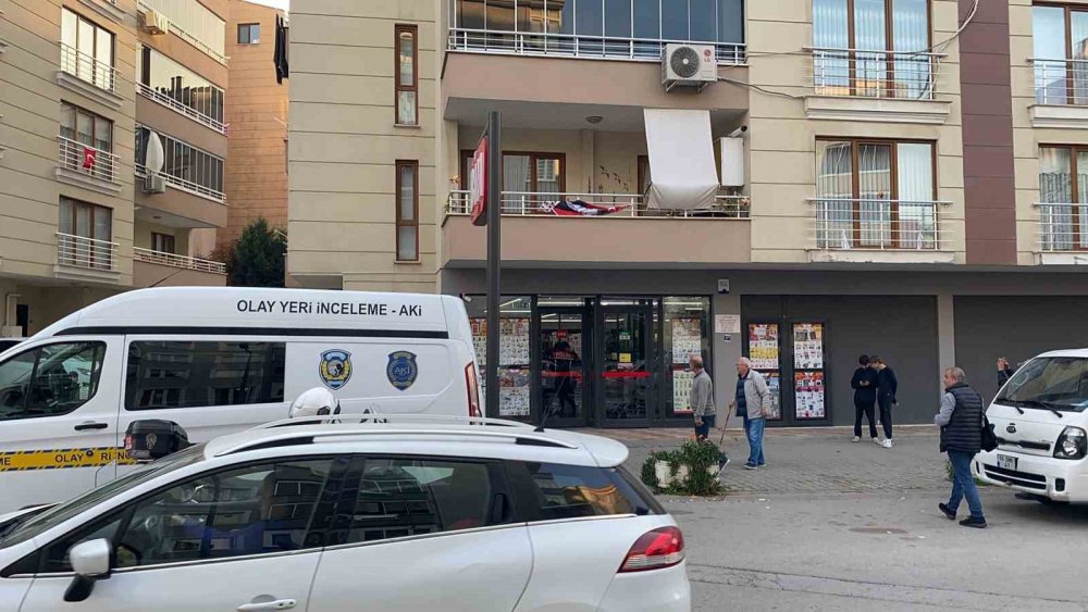 Eski Eşini Çalıştığı Markette Bıçakladı