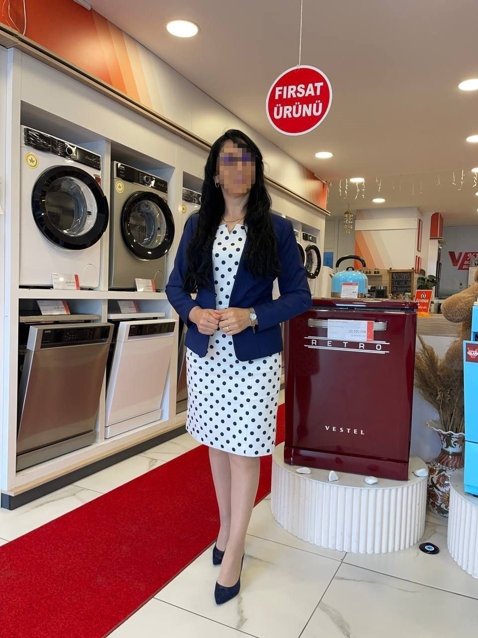 Müşterileri Adına Kredi Çeken Beyaz Eşya Bayisi Kadına Ev Hapsi Verildi