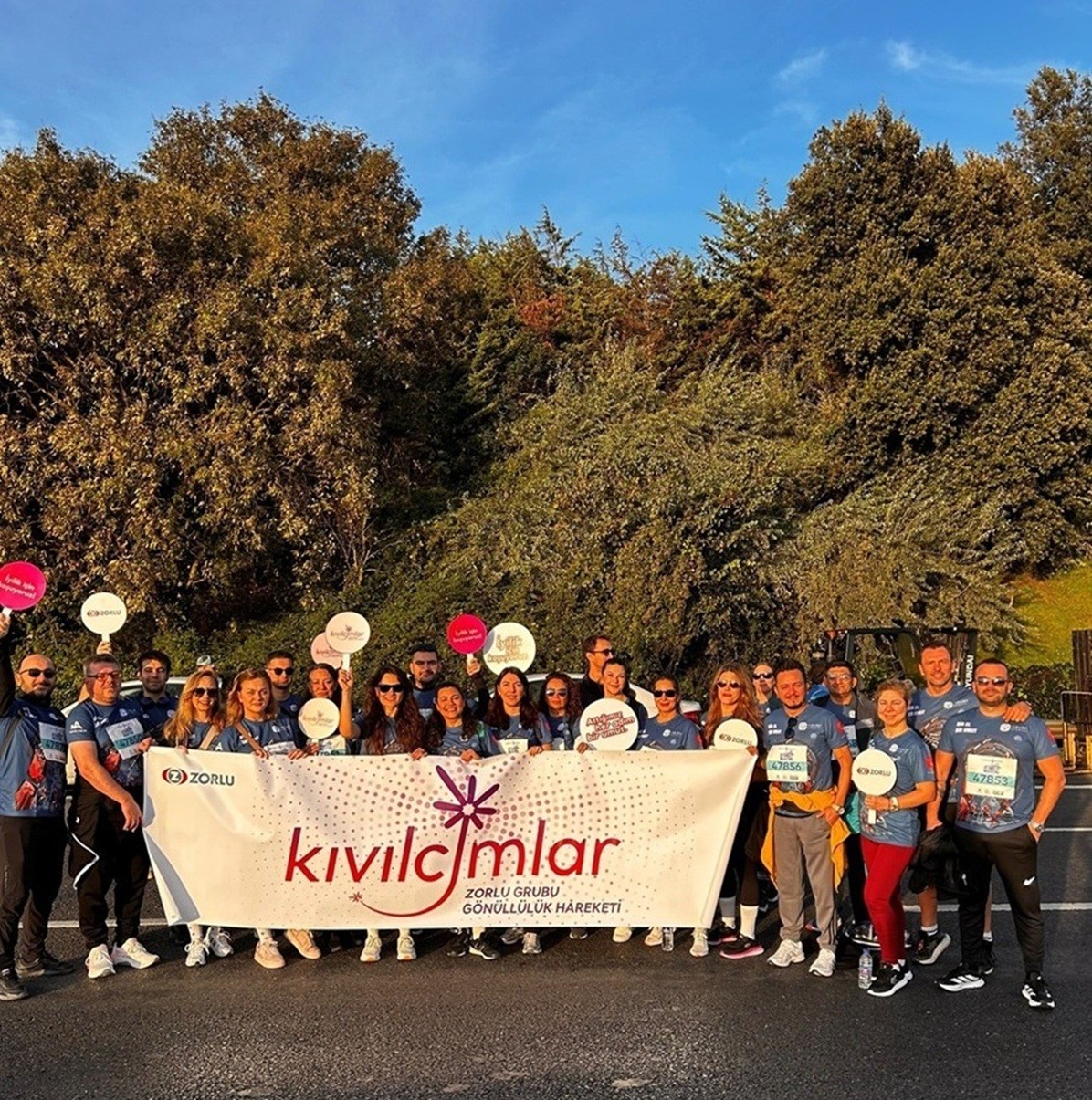 osmangazi-elektrik-perakende-47-istanbul-maratonunda-cocuklar-icin-kostu2.jpg