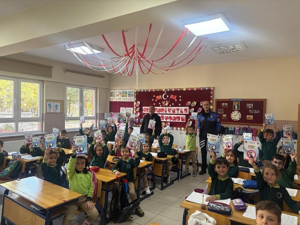 Minik Öğrencilere Suçtan Korunma Yöntemleri Anlatıldı