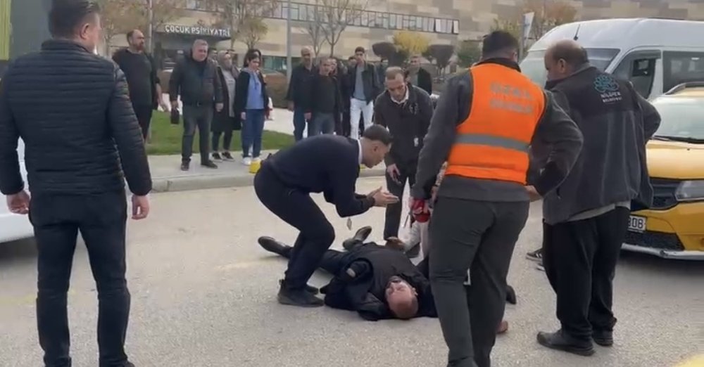 Hastane Önünde Feci Kaza