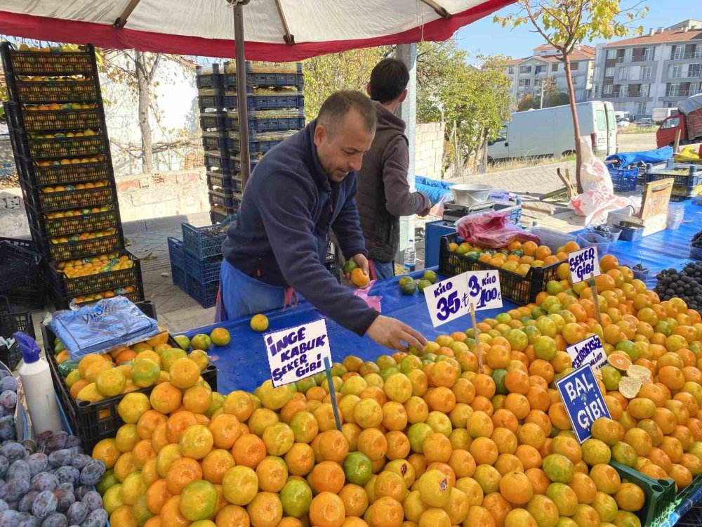 Mandalinanın Fiyatı Geçen Seneye Göre Yüzde 30 Düştü