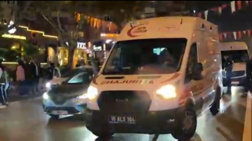 Servis Aracının Çarptığı Yaya Ağır Yaralandı