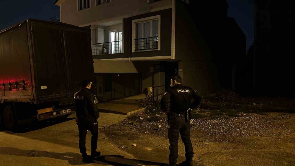 Tartıştığı Komşusunu Silahla Vurarak Ağır Yaraladı