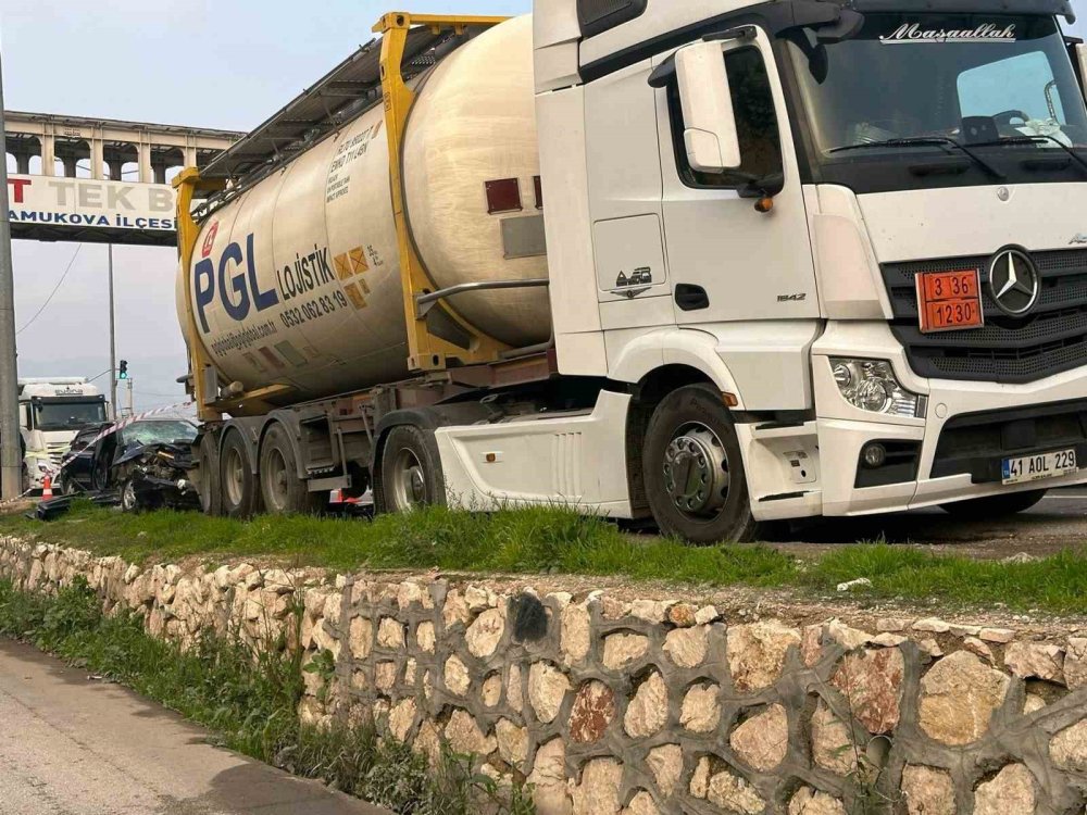 Feci Kaza! 1’i Ağır 3 Kişi Yaralandı