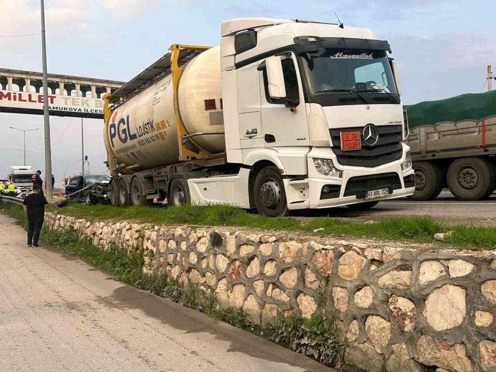 Kazada Ağır Yaralanan Kadın Hayatını Kaybetti