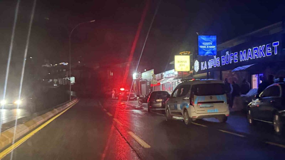 Tekel Bayisine Ateş Açıldı, Yan İşletmedeki Garson Vuruldu