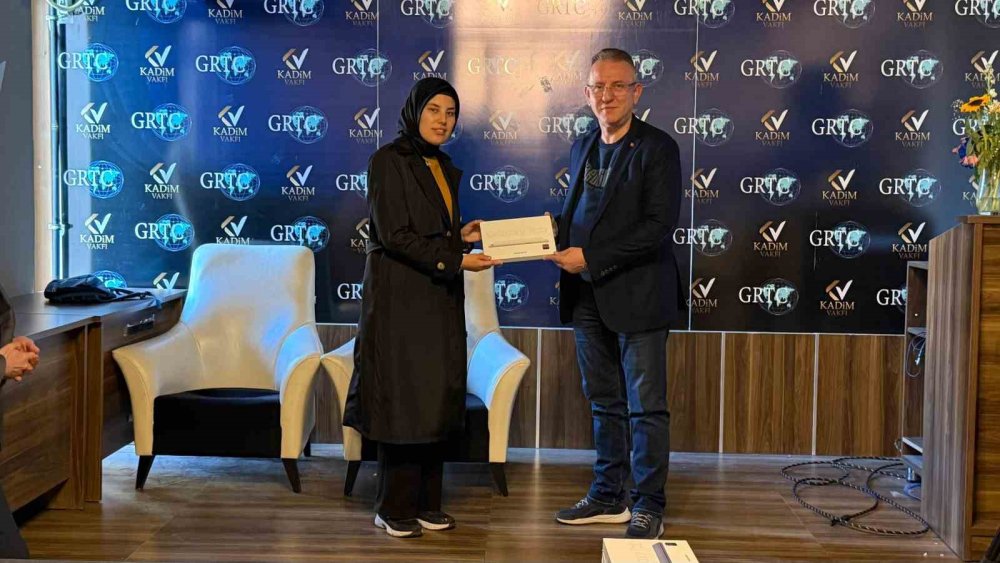 15 Öğrenciye Tablet Desteği